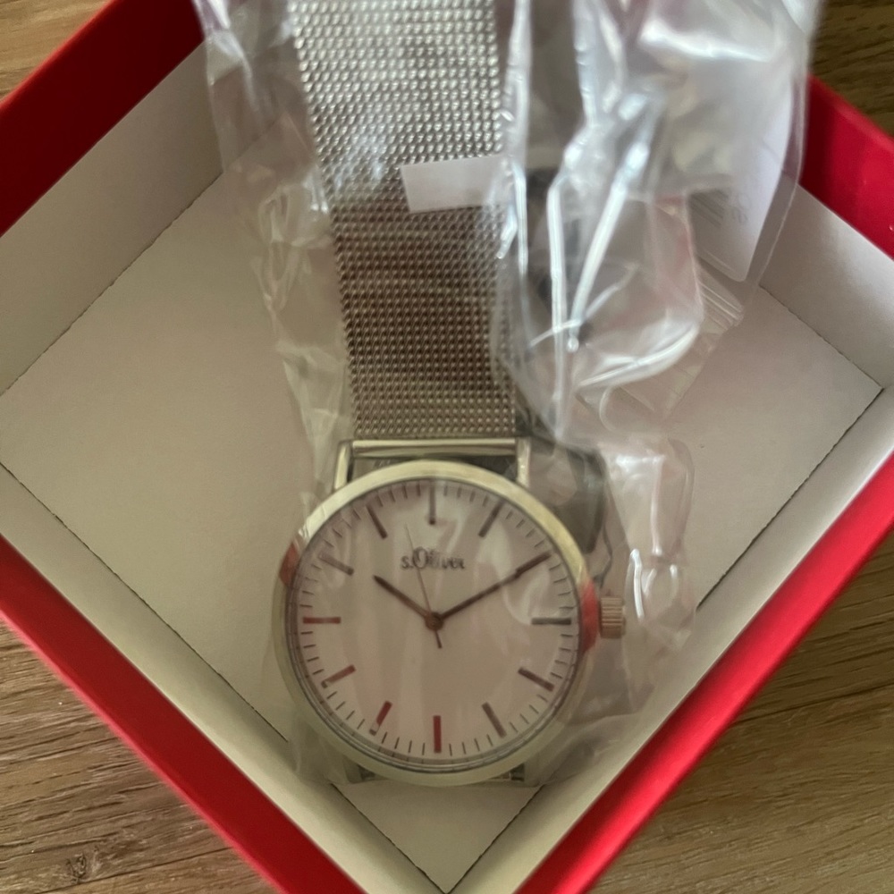 New S.Oliver women's watch stainless steel case and stylish Milanese bracelet - Picture 6 of 7